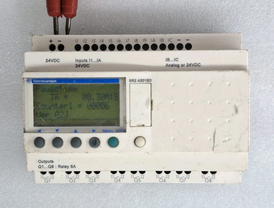 Used Working Telemecanique SR2 A201BD Smart Relay Zelio Logic 24VDC Free Ship